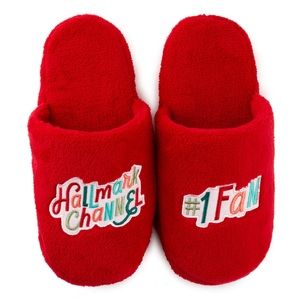 🔥🎄NEW Hallmark Channel’s #1 Fan Slippers 💝